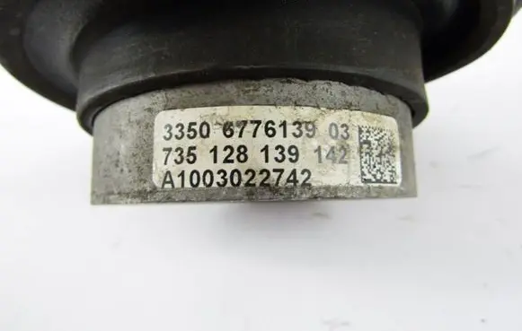 BMW 7 F01 F02 F03 F04 Front shock absorber mounting bracket A1003022742