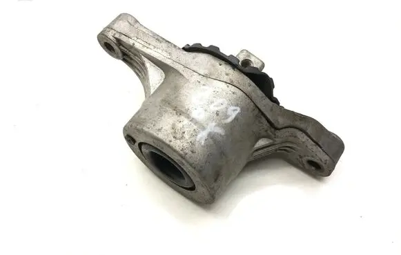 Maserati Ghibli Engine mount bracket 