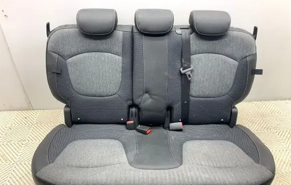 Renault Captur Second row seats