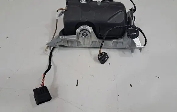 BMW i4 Air conditioning (A/C) compressor (pump) 5B31E59 5A84970