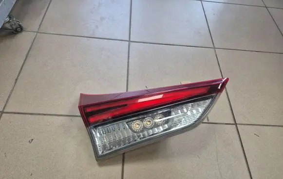 Toyota Auris E180 Tailgate rear/tail lights 