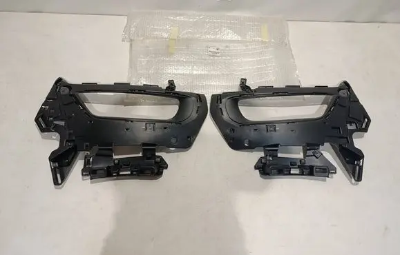 Citroen C4 II Picasso Front bumper mounting bracket 99890656