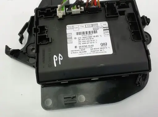 Mercedes-Benz S AMG W221 Door control unit/module A2218201885