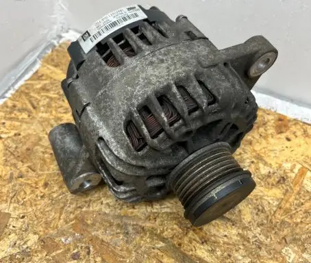 Opel Insignia A Generator/alternator 13502581 2650799A 14V140A