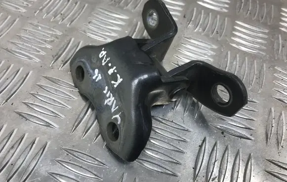 Toyota Yaris Front door lower hinge 