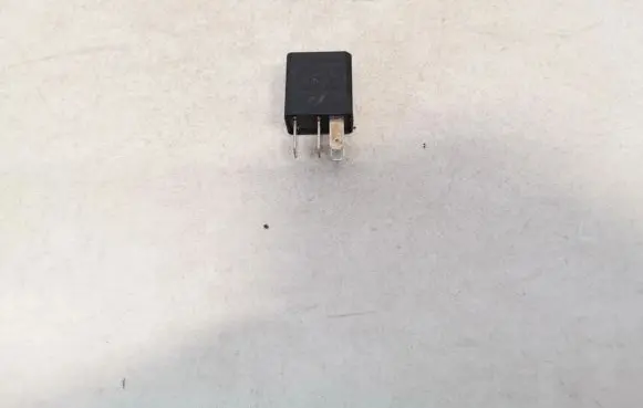 Opel Signum Other relay 24435922