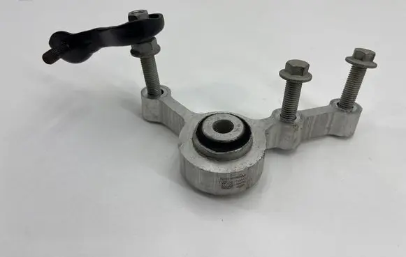 Ford Kuga III Gearbox mount NZ636P093AA A64RB 22250