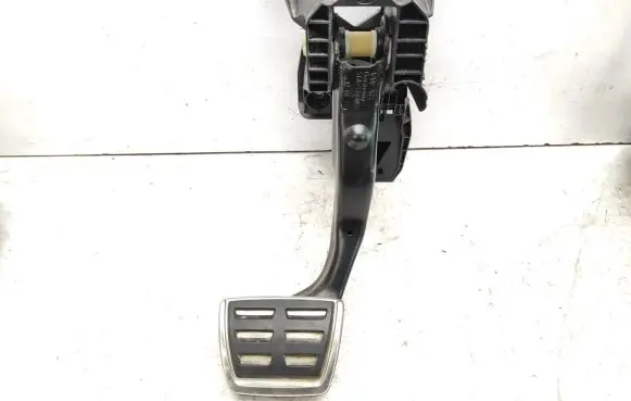 Volkswagen Golf VII Brake pedal 5Q1723058AK