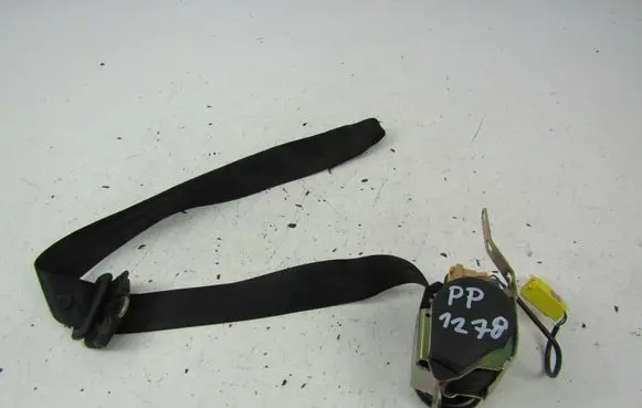 Volkswagen Polo Set of seat belts 