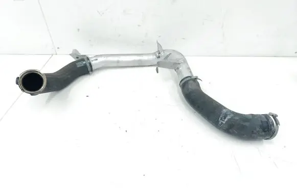 Volvo V60 Intercooler hose/pipe 31370288 31370955