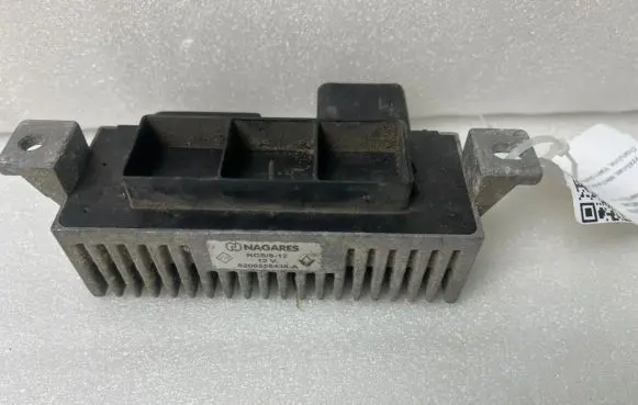 Nissan X-Trail T32 Glow plug pre-heat relay 8200558438A