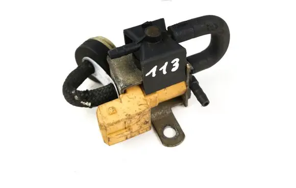 Volkswagen Golf IV Turbo solenoid valve 72148304 054906267