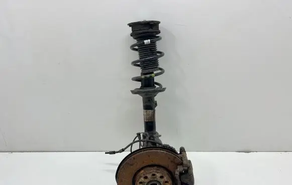 Volkswagen PASSAT B8 Front wheel hub spindle knuckle 5Q0407258C 3Q0413031