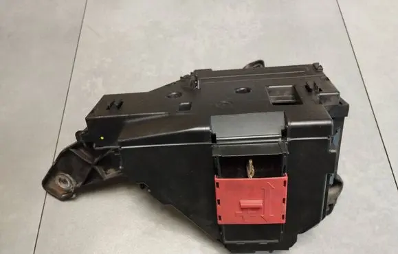 Mercedes-Benz GLC C253 Fuse box set A2535404501