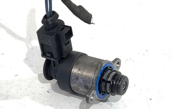 Skoda Superb B6 (3T) Fuel pressure regulator 0928400768