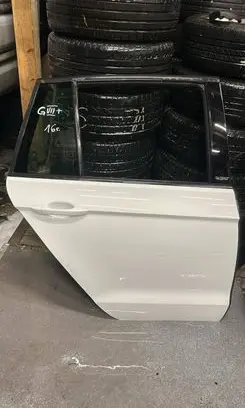 Volkswagen Golf Sportsvan Rear door