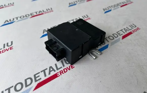 BMW 2 F46 Fuel injection pump control unit/module 7404880 16147404880 7476046