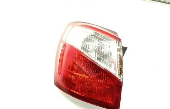Nissan Qashqai Rear/tail lights 09114