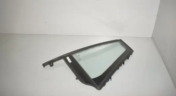 Rear vent window glass