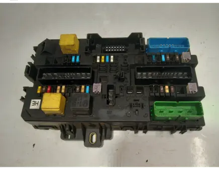Opel Zafira B Fuse box set 13206757 5DK00866942