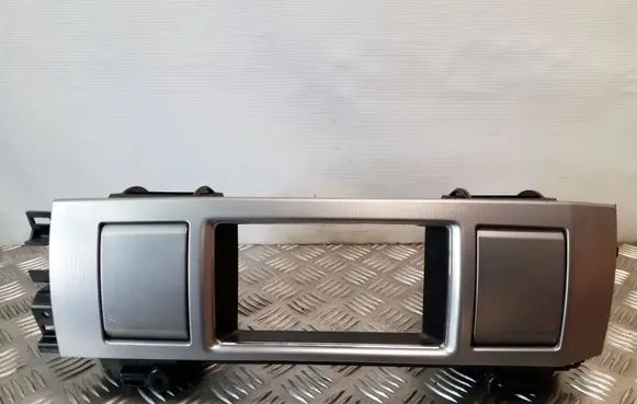 Jaguar XF X250 Dash center air vent grill CX2319K617BA CX2319K617AA