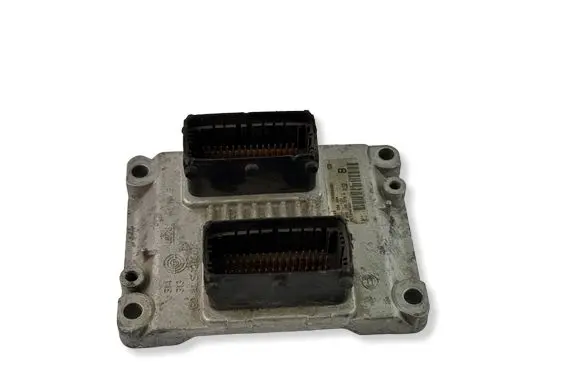 Opel Corsa C Engine control unit/module 0261208204 1039S04981 00551952730