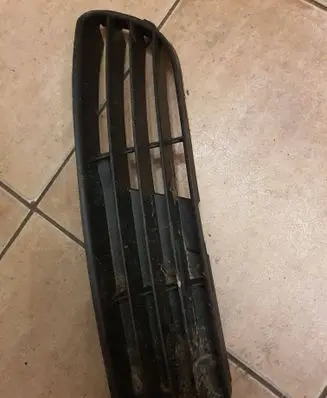 Front bumper lower grill