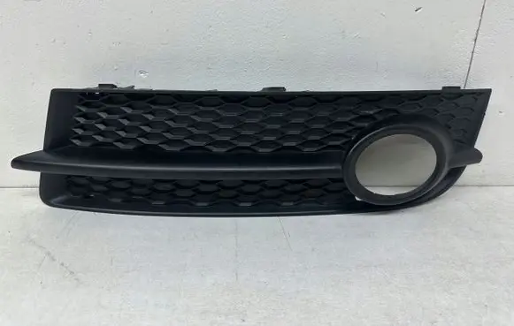 Audi TT TTS Mk2 Front fog light trim/grill 8J0807151