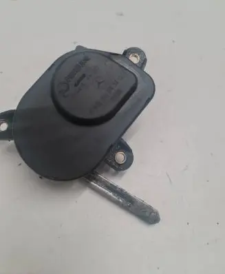 Mercedes-Benz R W251 Intake manifold valve actuator/motor 6131500494q21