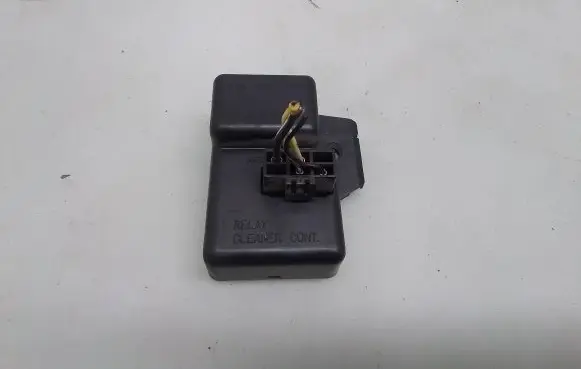 Subaru Forester SG Window wiper relay 3300120517