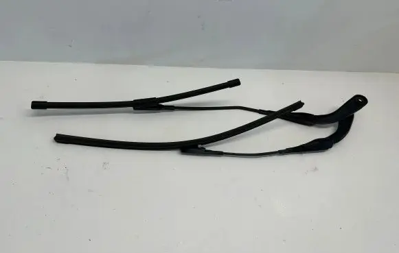 BMW 3 F30 F35 F31 Front wiper blade arm 7260469 726046905 726047404