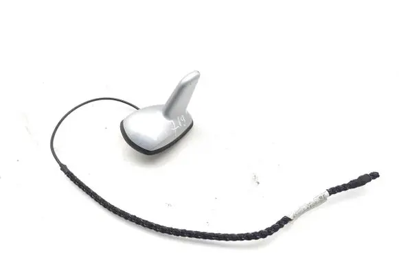 Mercedes-Benz CLS C219 Radio antenna 2118207975