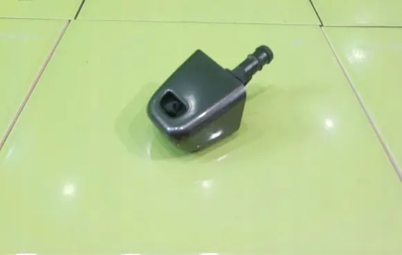 Nissan X-Trail T31 Headlight washer pump PRZOD