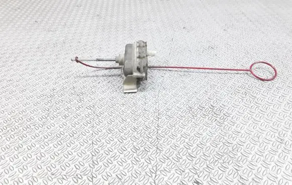 Fuel tank cap lock motor