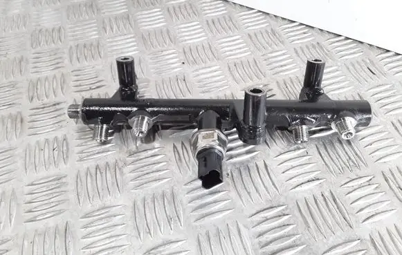 Fuel main line pipe