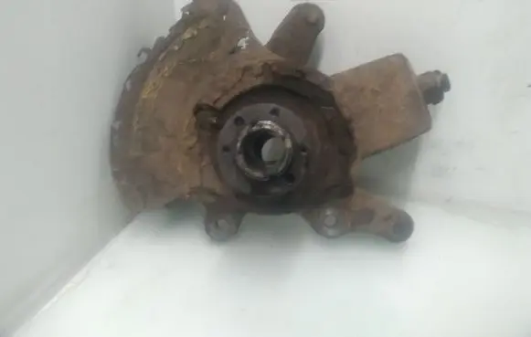 Nissan Terrano Rear wheel hub