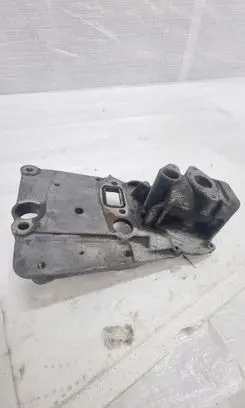 Opel Zafira B Water pump 240035010
