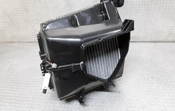 Air conditioning (A/C) radiator (interior)