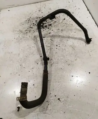 Peugeot 3008 I Engine coolant pipe/hose