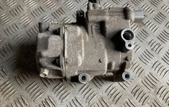 Toyota Auris E180 Air conditioning (A/C) compressor (pump) 0422001330