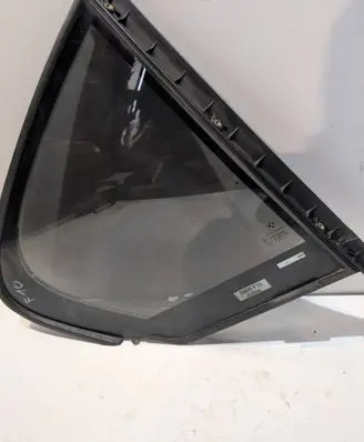 BMW 5 F10 F11 Rear vent window glass 43R001582 E000199 DOT682M3240AS2