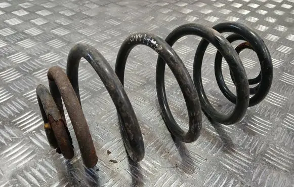 Opel Zafira B Rear coil spring