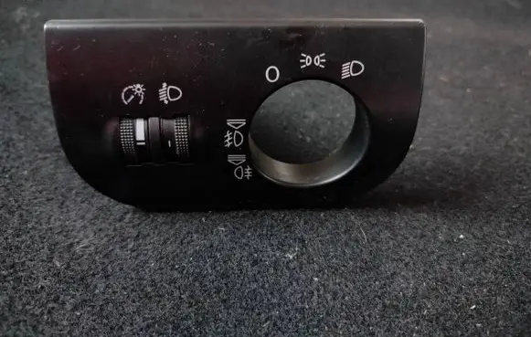 Audi TT Mk1 Headlight level height control switch 03261101 53509
