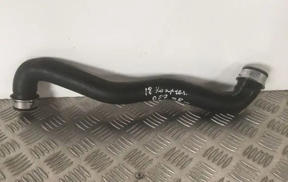 Coolant pipe/hose