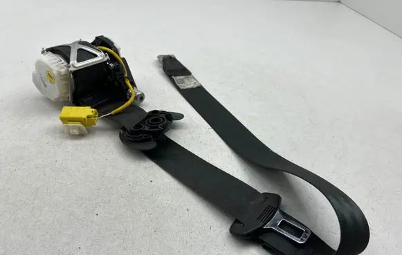Volkswagen Tiguan Front seatbelt 5N2857705