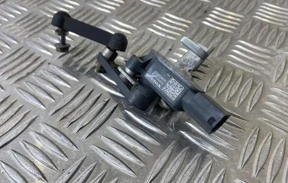 Volvo XC60 Headlight/headlamp level sensor 32246992