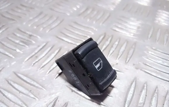 Volkswagen PASSAT B5.5 Electric window control switch 1J0959855