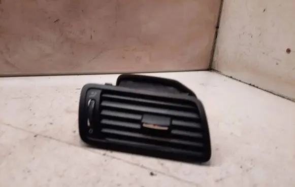 Volkswagen PASSAT B6 Dashboard side air vent grill/cover trim 3C1819702F P010866 T0024375