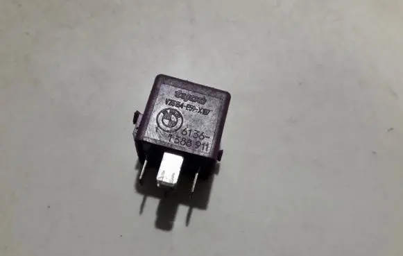 BMW 5 E39 Other relay 61361388911 V23134-E59-X107