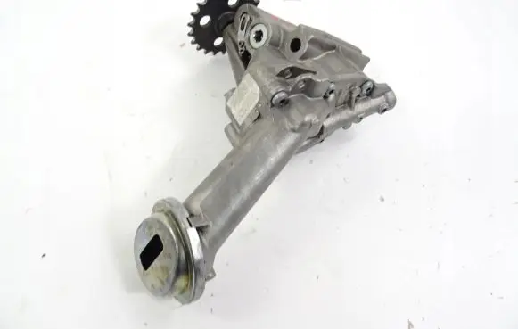 Nissan Note (E12) Oil pump 150003395R